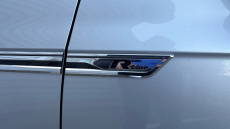 Volkswagen Touareg 3.0 V6 TDI 4Motion R-Line Tech 5dr Tip Auto Diesel Estate